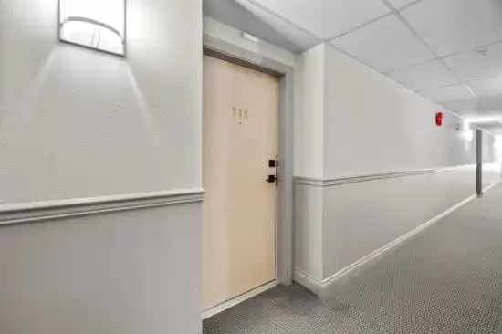 Robert's Court