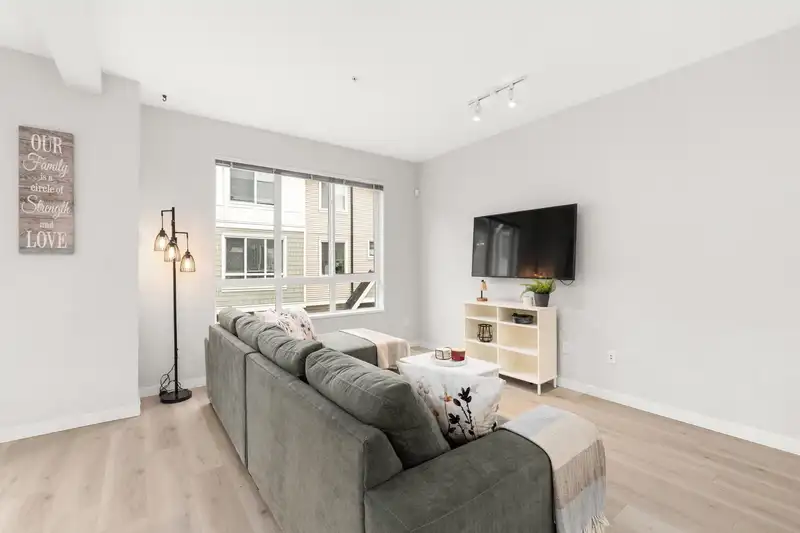 78 8138 204 STREET - photo 3 of 29