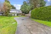 20964 93B PLACE - thumbnail 32