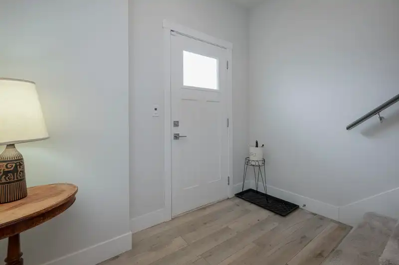 6 22128 48A AVENUE - photo 4 of 38