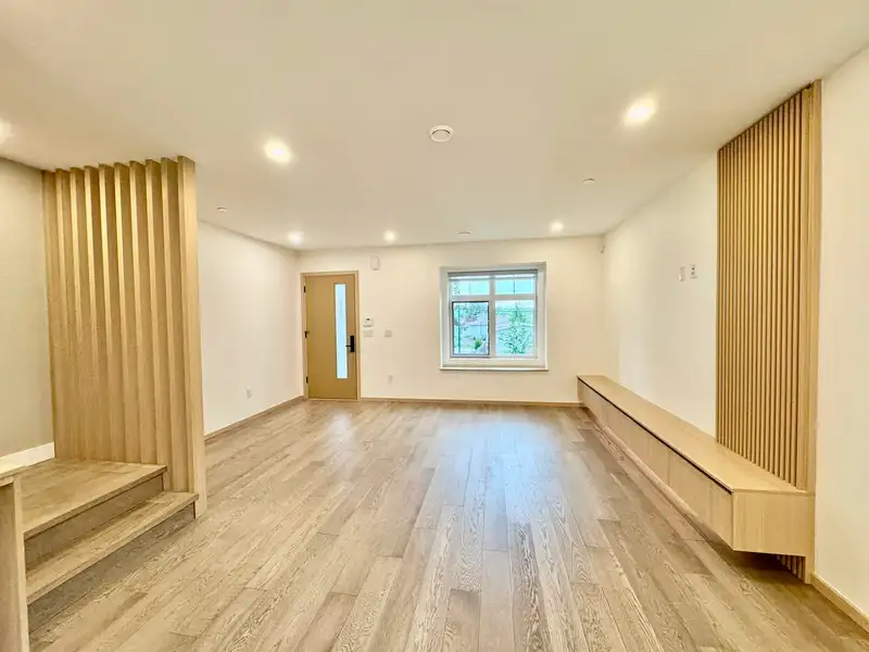 5216 RUPERT STREET - photo 4 of 18