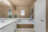 205 1140 CASTLE CRESCENT - thumbnail 25