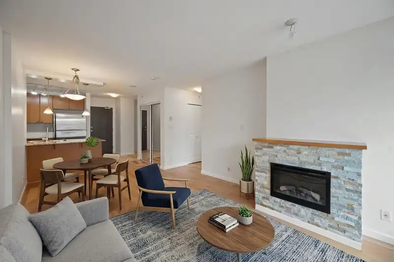 508 610 VICTORIA STREET - photo 3 of 36
