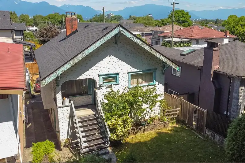 1165 E 33RD AVENUE - photo 3 of 13