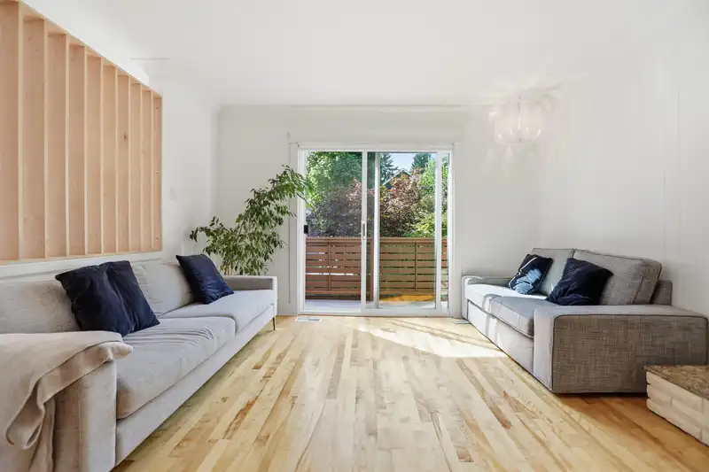 375 E 28TH AVENUE - photo 3 of 40