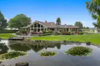 2750 52 STREET - thumbnail 1
