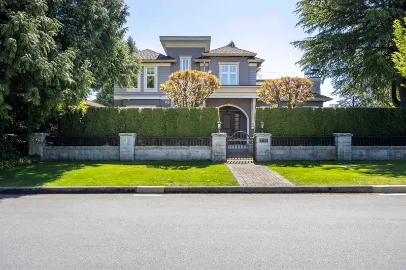 738 W 54TH AVENUE - photo 1 of 35