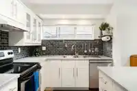 22 795 NOONS CREEK DRIVE - thumbnail 2