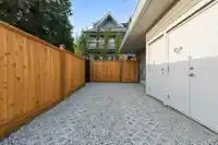 2136 E 10TH AVENUE - thumbnail 29