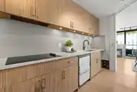 6D 328 TAYLOR WAY - thumbnail 9