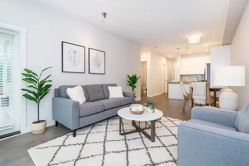 112 19940 BRYDON CRESCENT - photo 1 of 17