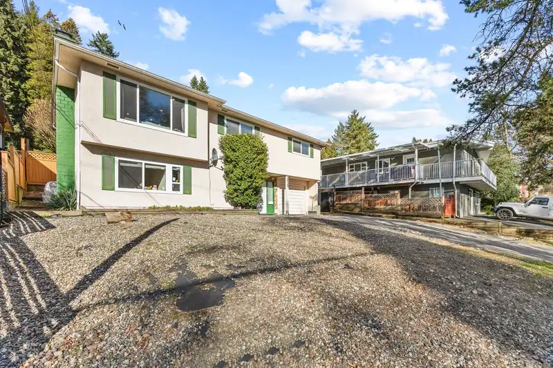5039 MARINE DRIVE - photo 4 of 40