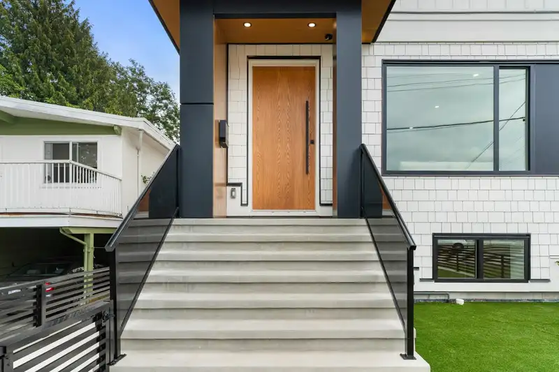 4 7822 GOODLAD STREET - photo 3 of 40