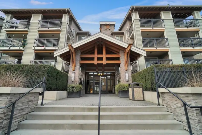 415 21009 56 AVENUE - photo 1 of 29