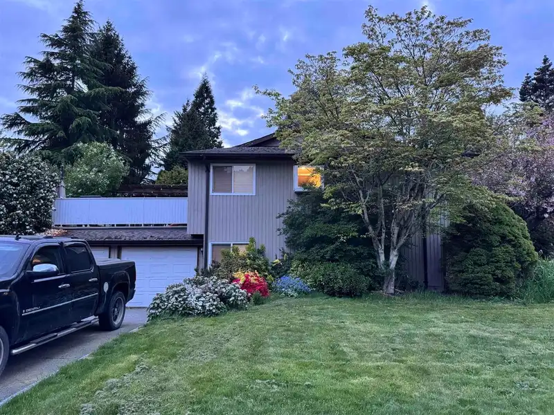 12690 26 AVENUE - photo 2 of 28