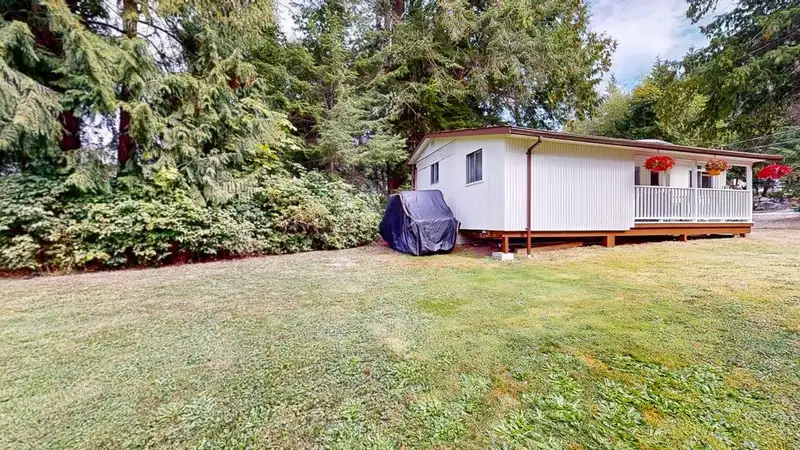 5223 WESJAC ROAD - photo 2 of 29