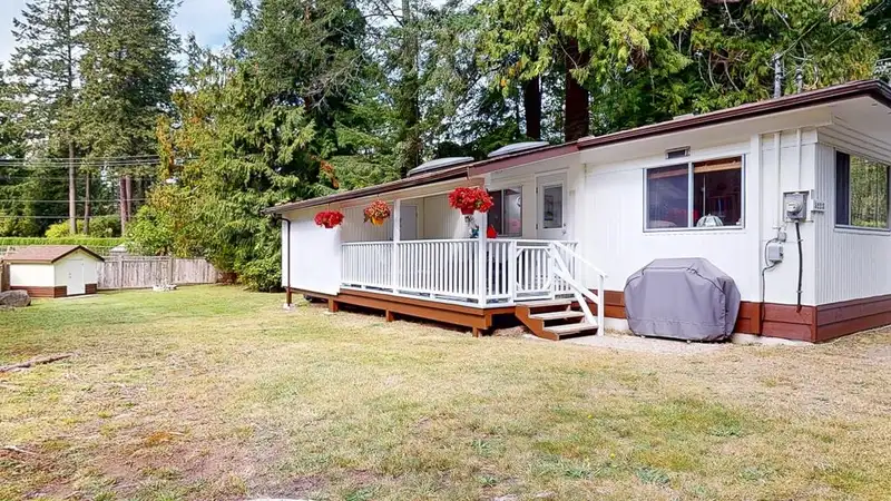 5223 WESJAC ROAD - photo 3 of 29