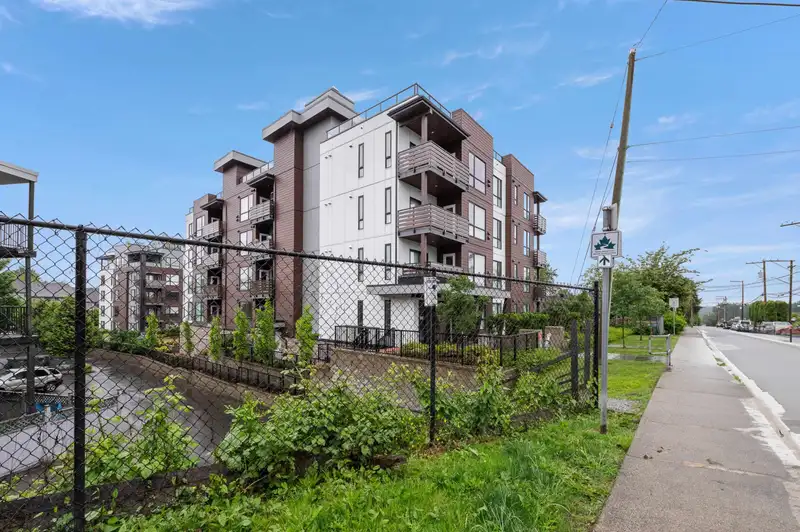 101 11718 224 STREET - photo 2 of 32