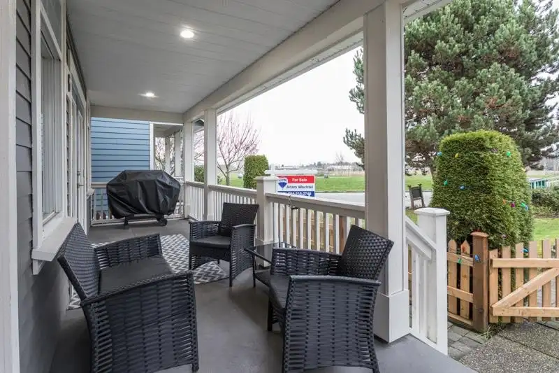 6 13160 PRINCESS STREET - photo 3 of 31