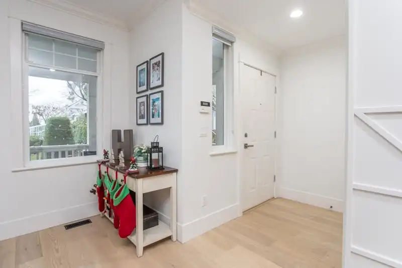 6 13160 PRINCESS STREET - photo 4 of 31