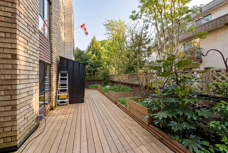 105 15265 ROPER AVENUE - photo 4 of 40