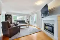 212 5465 201 STREET - thumbnail 4