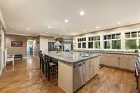 22482 8 AVENUE - thumbnail 8