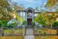 3895 GLENDALE STREET - thumbnail 1