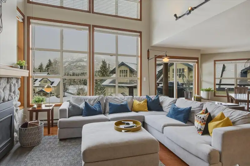 13 4644 BLACKCOMB WAY - photo 4 of 38
