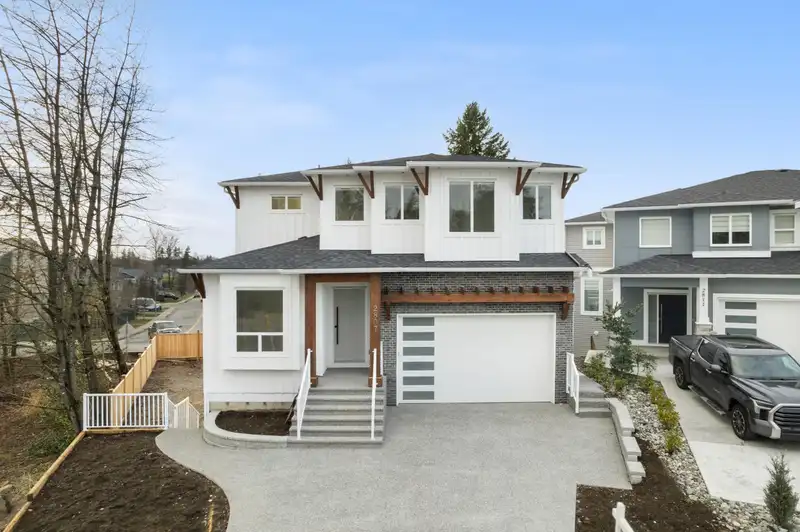 2807 PLATFORM CRESCENT - photo 1 of 40