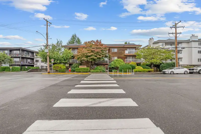 301 11957 223 STREET - photo 2 of 24