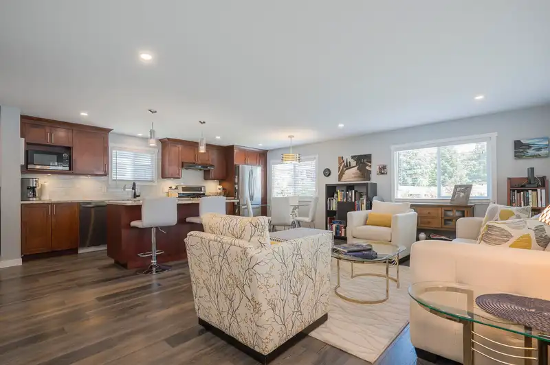 233 1840 160 STREET - photo 2 of 30