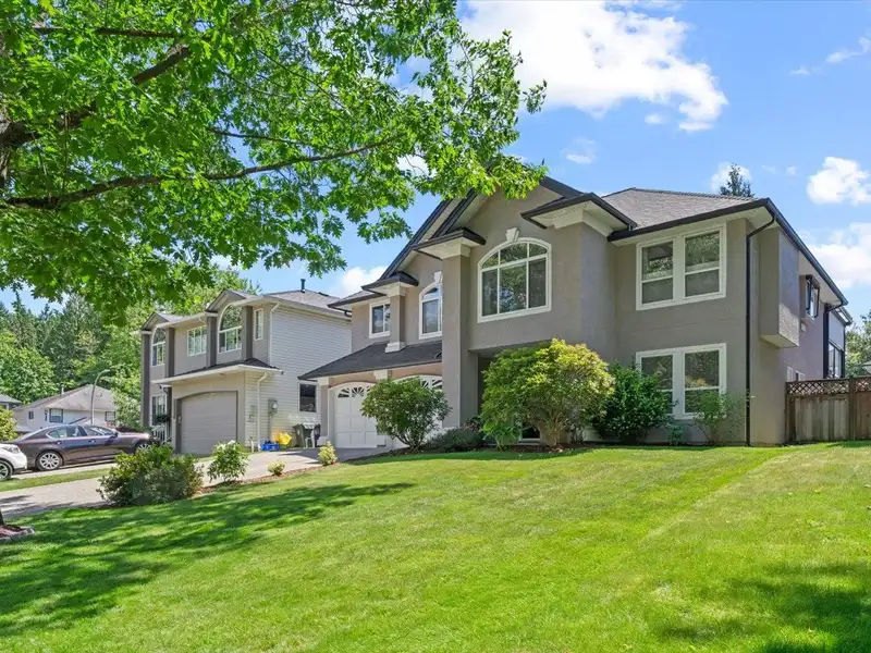 21420 91 AVENUE - photo 2 of 40