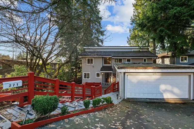 271 MONTROYAL BOULEVARD - photo 1 of 40