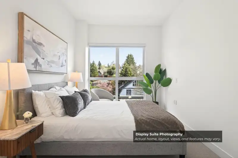 204 333 ST. DAVIDS AVENUE - photo 3 of 5