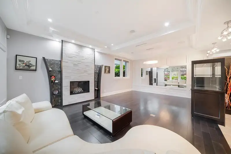 1420 W 53RD AVENUE - photo 3 of 32