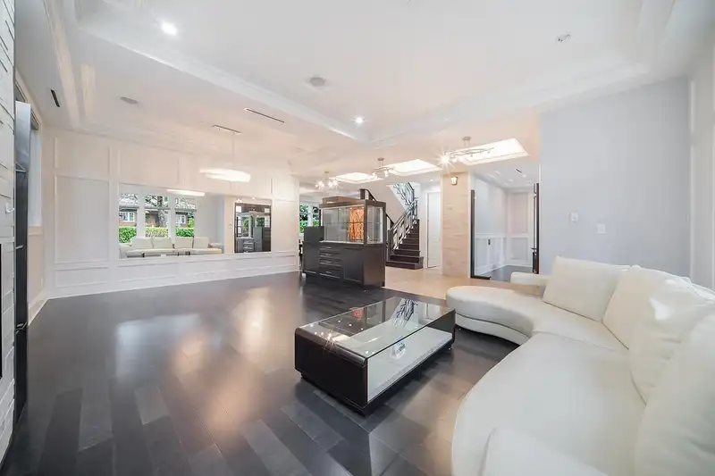 1420 W 53RD AVENUE - photo 4 of 32