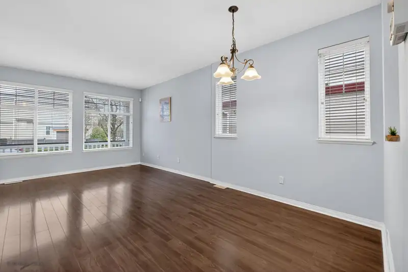 14896 56A AVENUE - photo 4 of 32