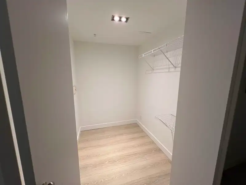 909 1331 W GEORGIA STREET - photo 3 of 12
