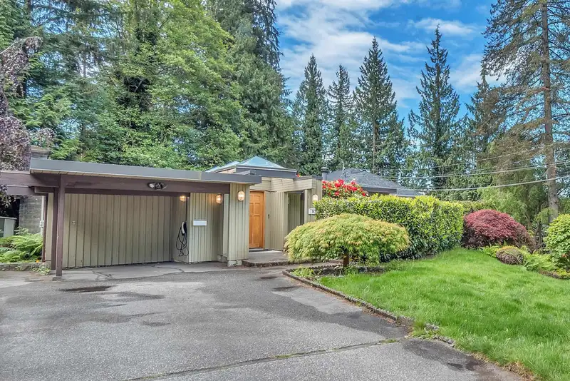 977 BELVEDERE DRIVE - photo 1 of 30