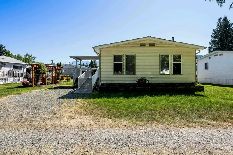108 6035 VEDDER ROAD - photo 3 of 29