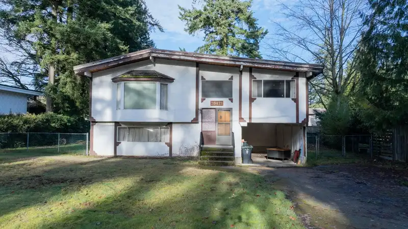 20421 42 AVENUE - photo 4 of 8