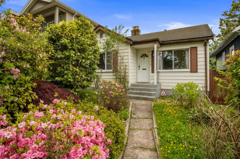 2448 E 29TH AVENUE - photo 1 of 23