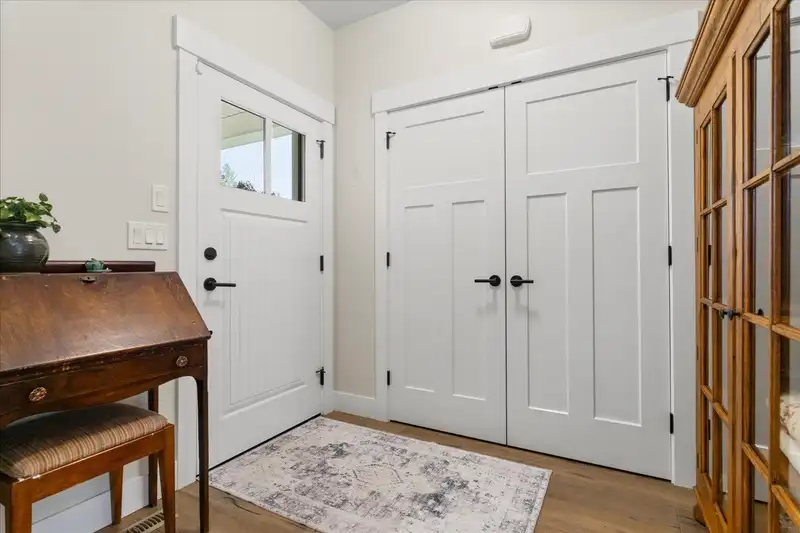 43414 CREEKSIDE CIRCLE - photo 3 of 40