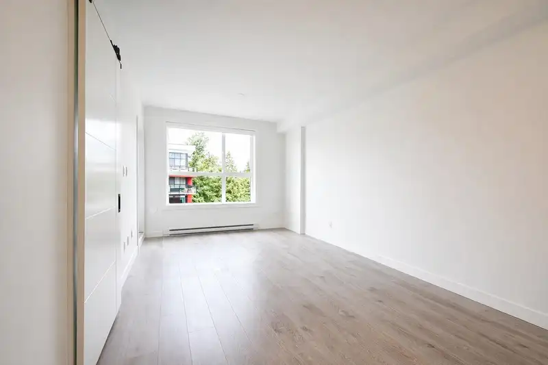 408 5504 BRYDON CRESCENT - photo 4 of 15