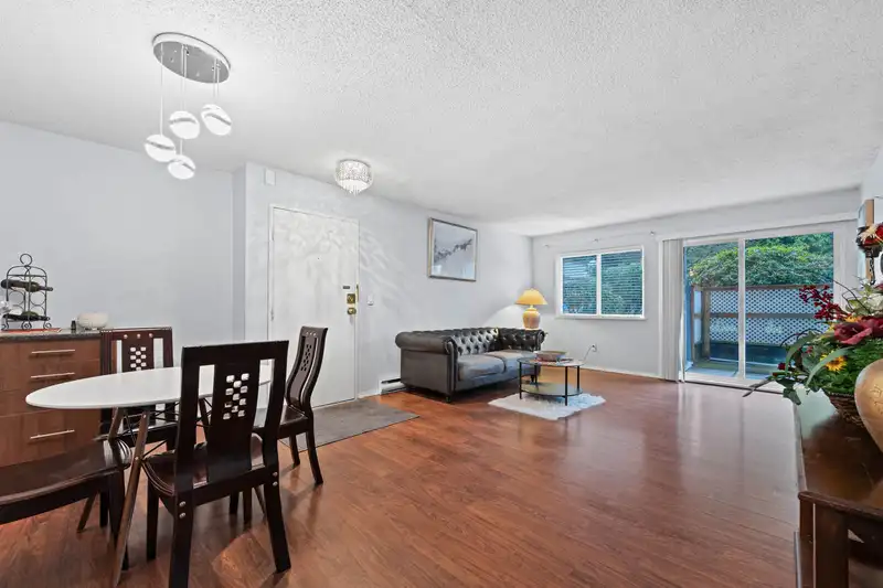 119 555 NORTH ROAD - photo 1 of 35