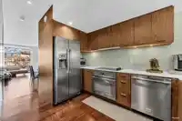 2 850 W 8TH AVENUE - thumbnail 2