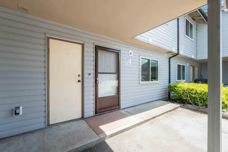 171 7251 140 STREET - photo 4 of 40