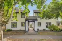 4 4890 48 AVENUE - thumbnail 1