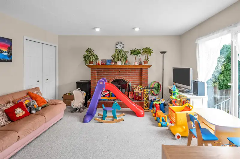 3863 W 30TH AVENUE - photo 3 of 29